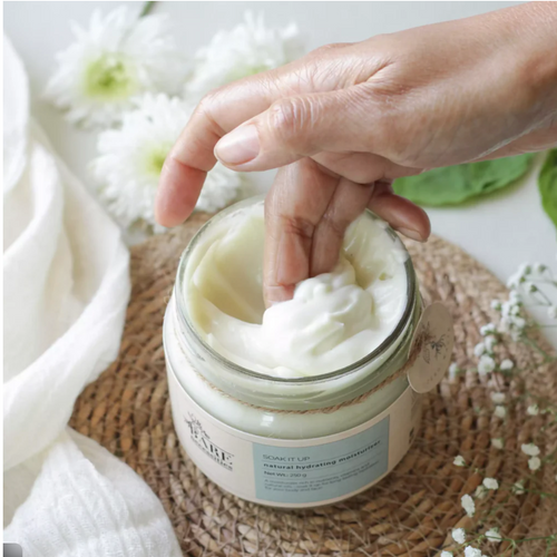 Gel vs Cream Moisturizers: Which is Better for Oily Skin?